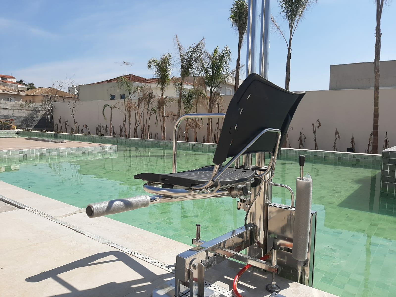 Elevadores de piscina