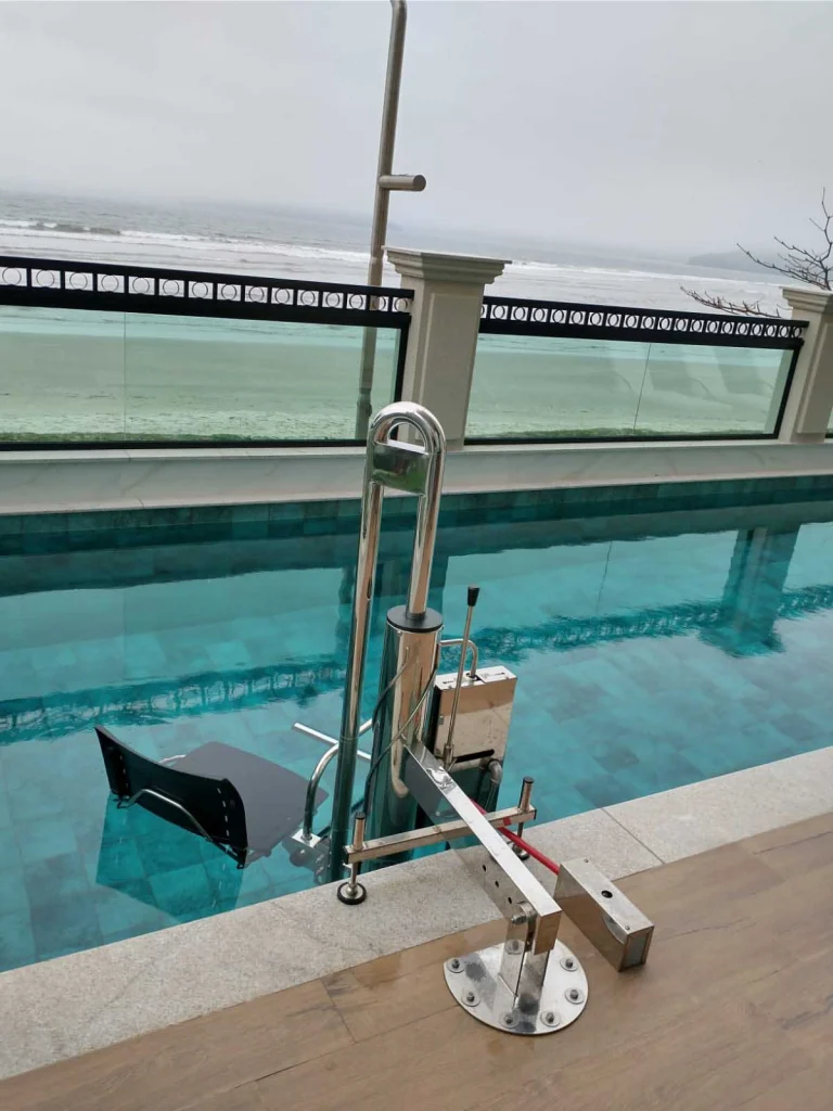 Cadeira Elevatória para Piscina 3 cadeira-elevatória