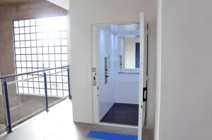 Elevador Unifamiliar ou Plataformas de Acessibilidade 2 unifamiliar
