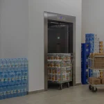Elevadores de Carga: Segurança e Eficiência em Cargas 3 elevador-carga