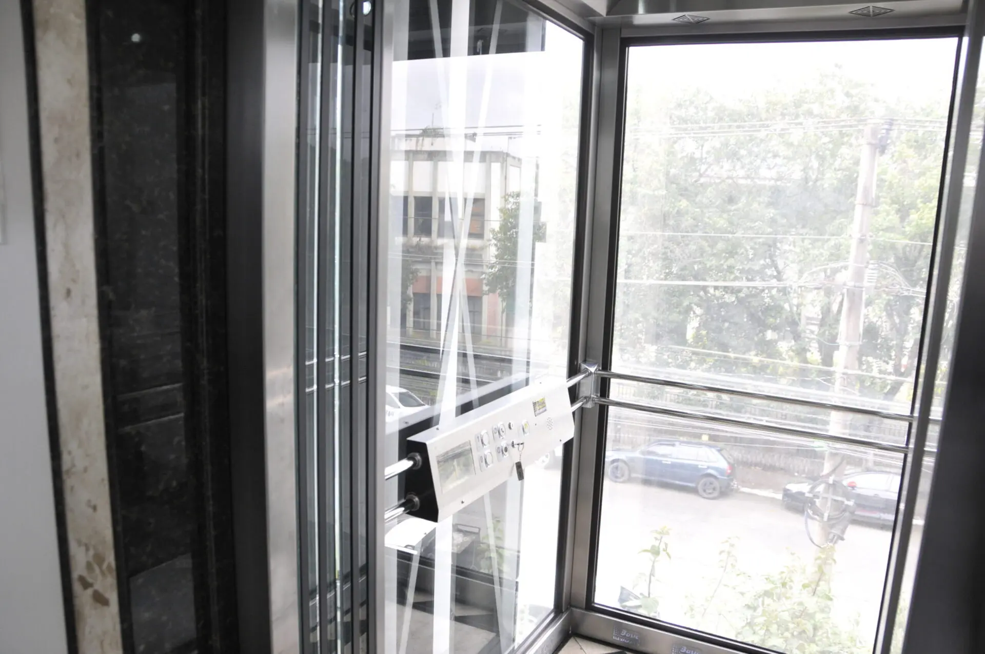 Elevador elétrico e hidráulico: qual é melhor para você? 3 Elevador elétrico e hidráulico