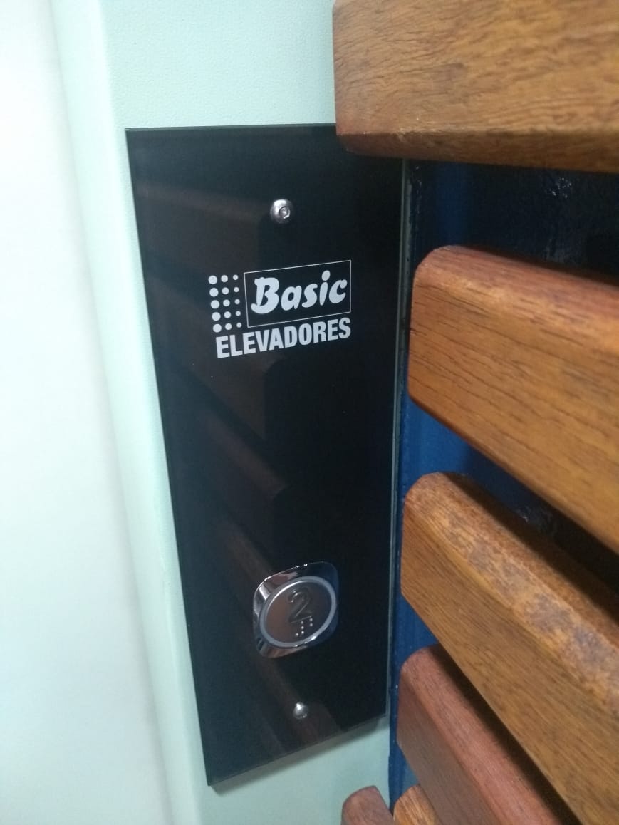 Botões de Elevadores
