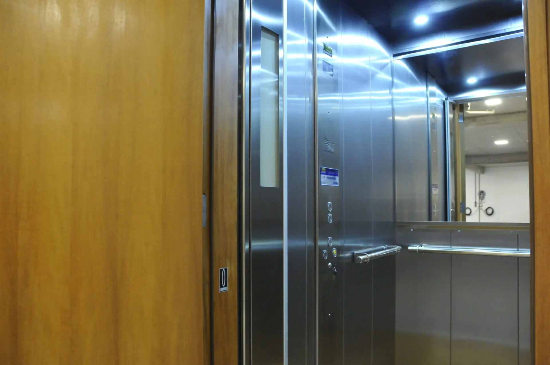 Elevador Unifamiliar: Acessibilidade em Casa 2 Elevador Unifamiliar