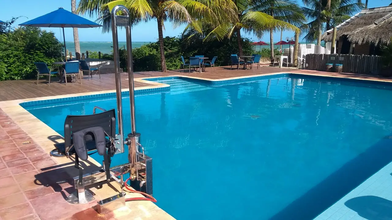 Cadeira de Piscina: Inclusão e Valorização do Espaço 2 Cadeira de Piscina