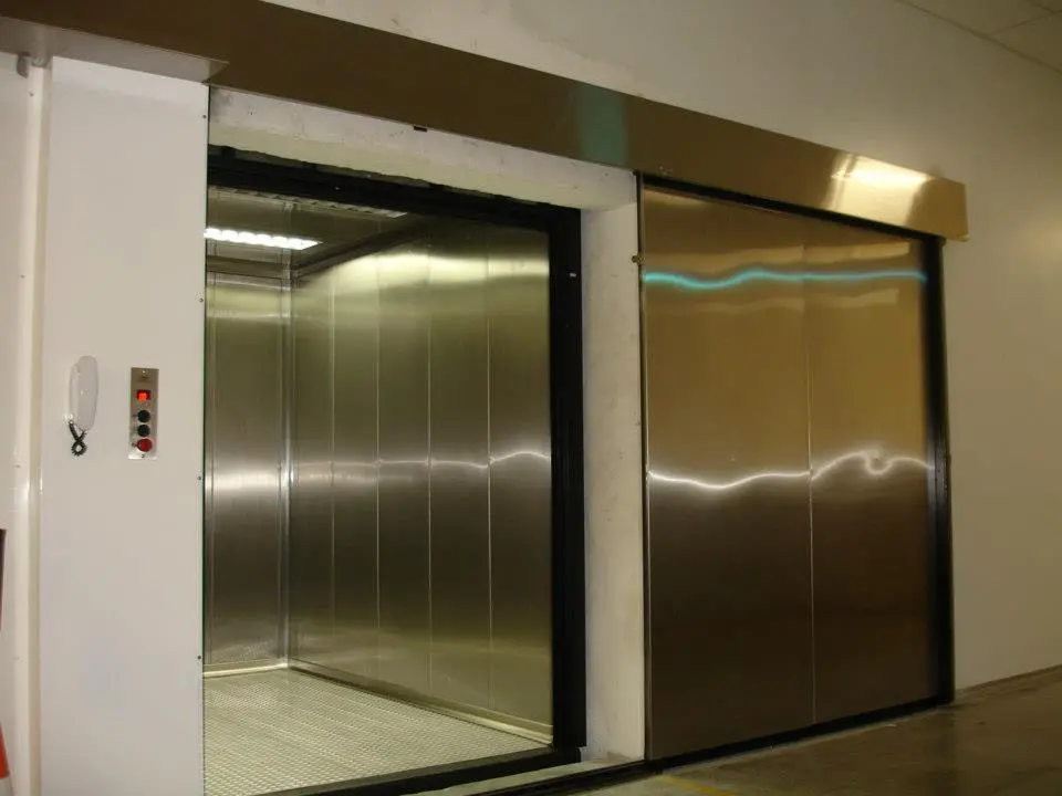 Elevador de Carga: Eficiência no Transporte Interno 2 Elevador de Carga